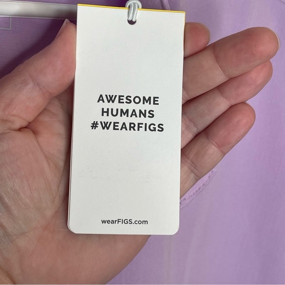 Figs Rafaela Oversized Scrub Top 3 Pocket Healthcare in Lavender Purple 4XL - Picture 10 of 11